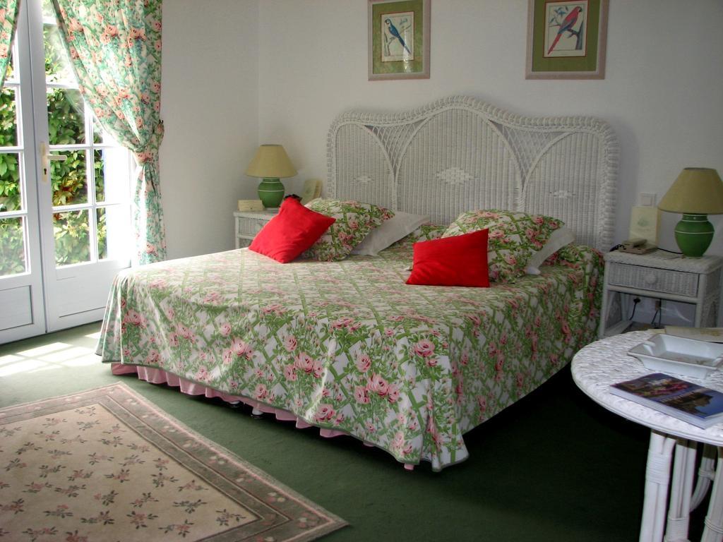 Bed and Breakfast Domaine De Bassibe à Ségos Chambre photo