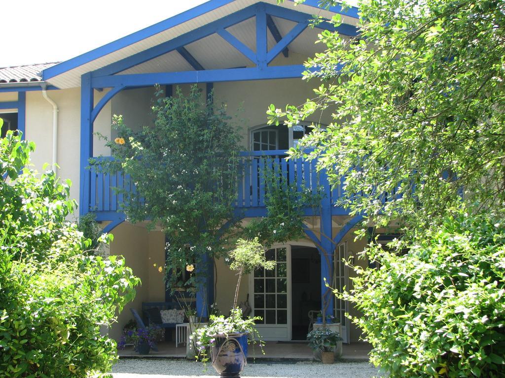 Bed and Breakfast Domaine De Bassibe à Ségos Extérieur photo
