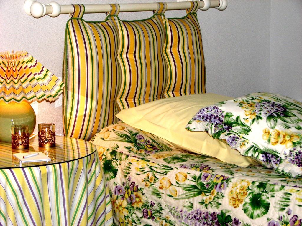 Bed and Breakfast Domaine De Bassibe à Ségos Extérieur photo